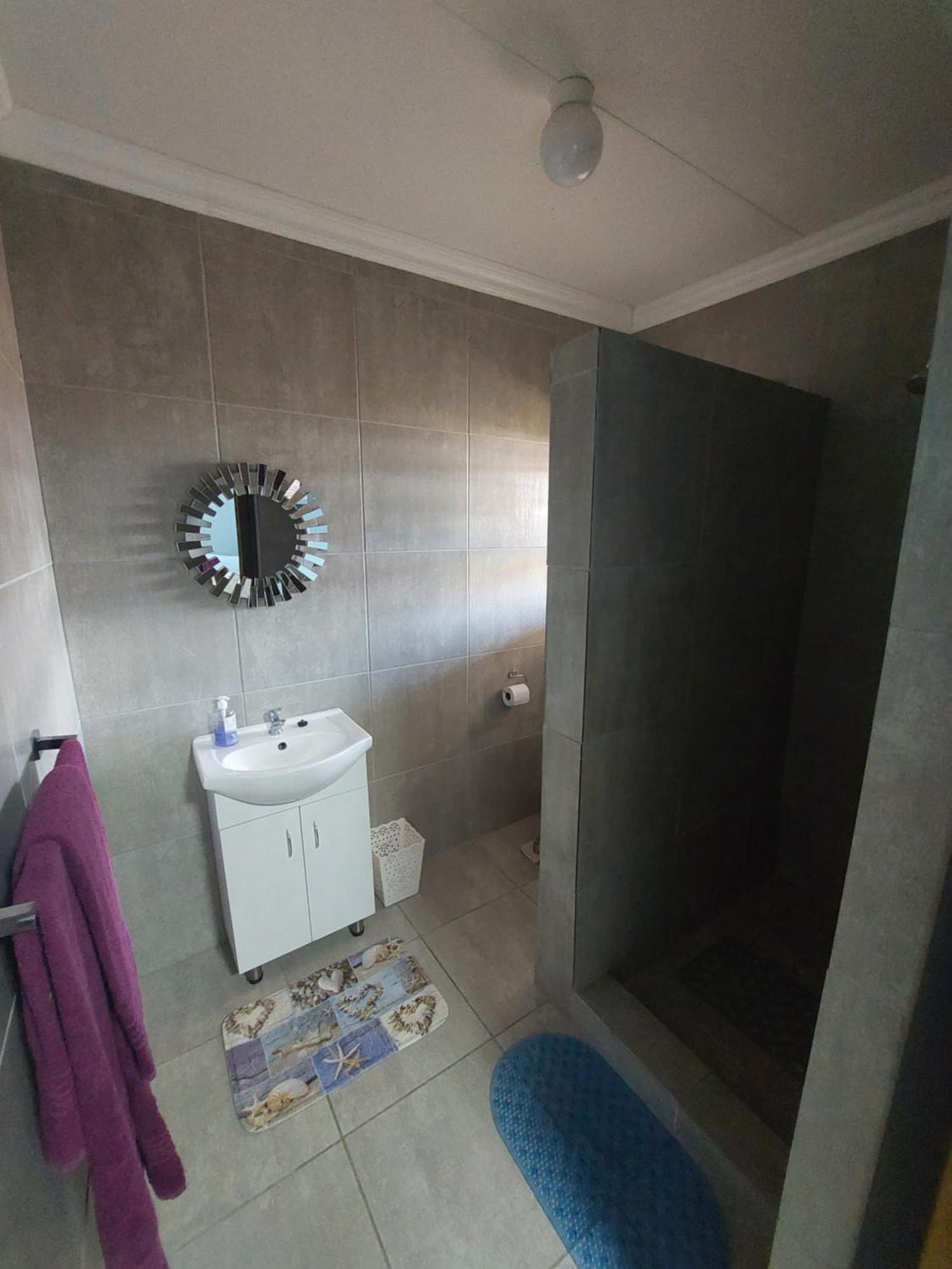 Apartamento Tj Self-Catering Graaff-Reinet Habitación foto
